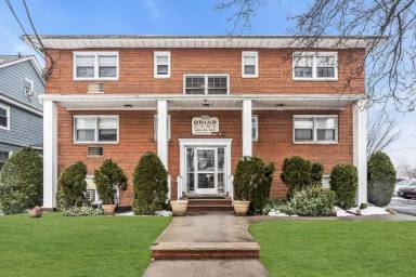 Main picture of 222 E Westfield Ave