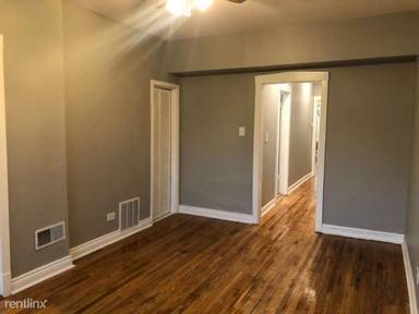 Main picture of 4638 S Saint Lawrence Ave
