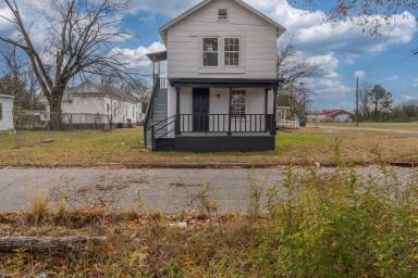 Main picture of 501 Fields St