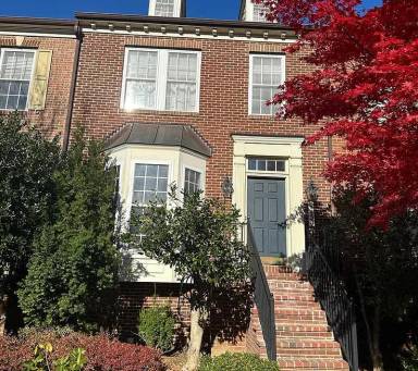 Main picture of 9430 Dunraven St