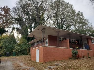 Main picture of 1444 Academy St