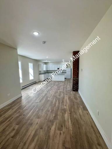 Main picture of 614 N Alaska St
