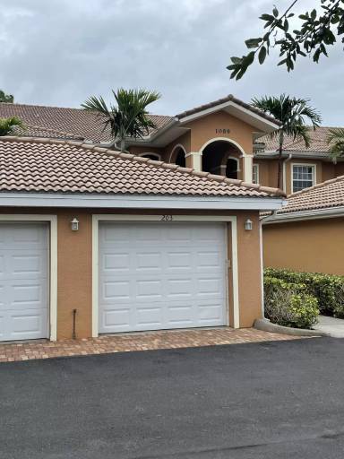 Main picture of 1089 Winding Pines Circle - 203