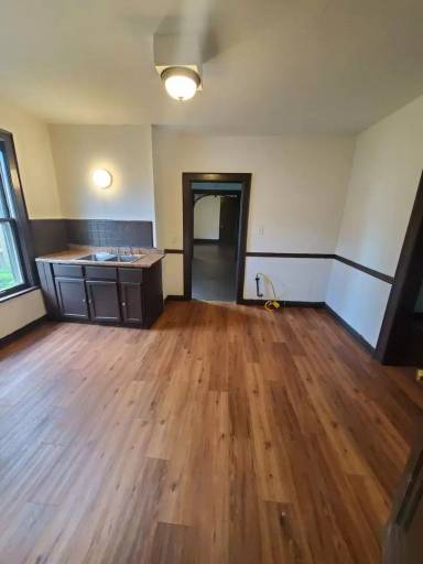 Main picture of 2106A W Keefe Ave