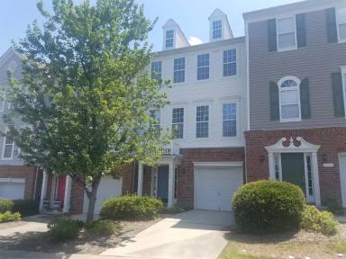 Main picture of 7018-7030 Mead Ln