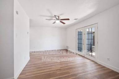 Main picture of 2217 Mission Hill Dr