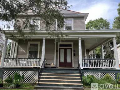 Main picture of 1340 Ruffner Pl