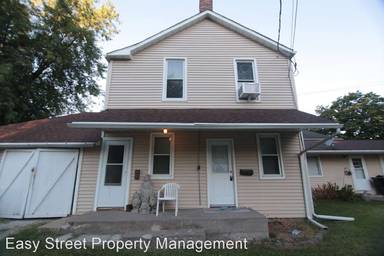 Main picture of 105 NE 5th Ave