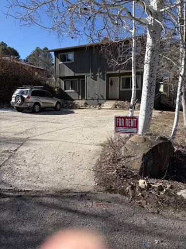 Main picture of 1220 S Pinegrove Rd