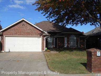 Main picture of 541 NW 171st St