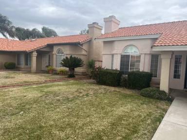 Main picture of 26404 Columbus Dr