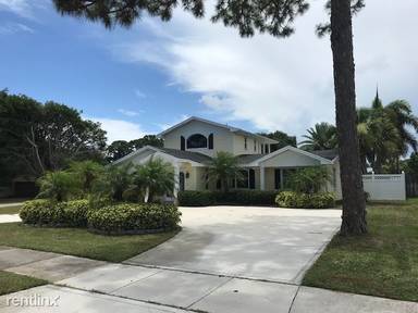 Main picture of 9097 SE Pine Cone Ln