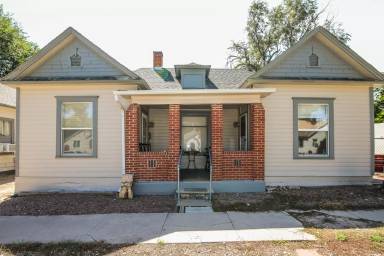 Main picture of 17 Small Ave