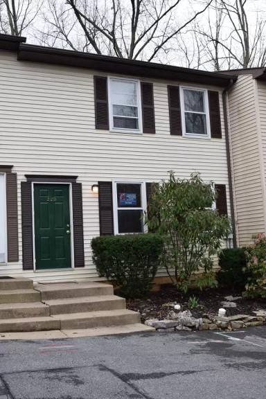 Main picture of 229 Oakwood Ave