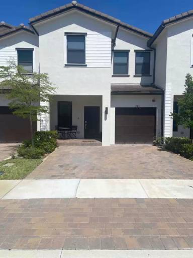 Main picture of 245 SW 159th Way