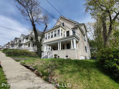 Main picture of 35 Fairfield St