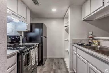 Main picture of Mandalay Palms Apartments - Bay Side