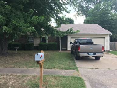 Main picture of 1505 N Narcissus Ave