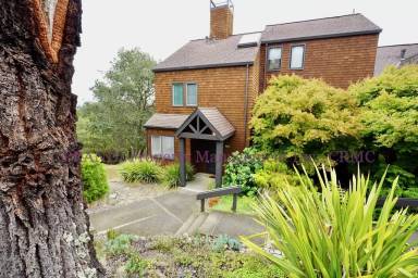 Main picture of 308 Donahue St