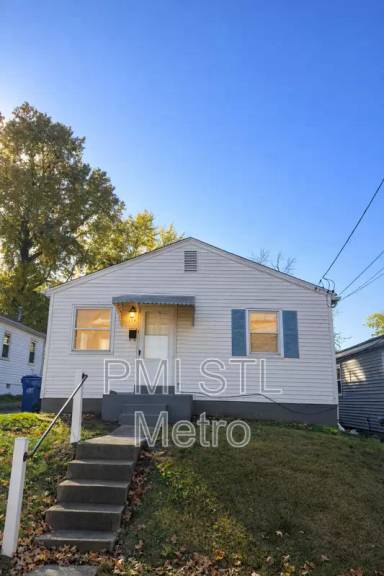 Main picture of 156 Fermo Ave