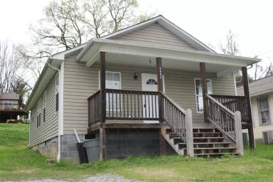 Main picture of 2803 Nichols Ave