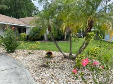 Main picture of 12 Bolling Ln