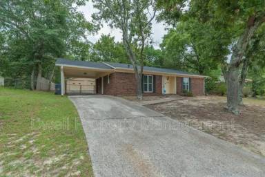 Main picture of 3679 Madrid Dr N
