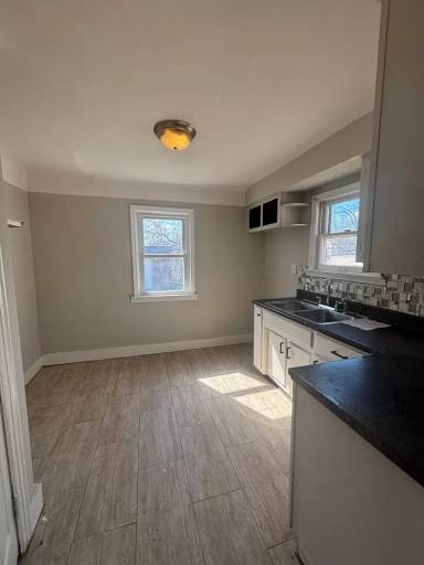 Main picture of 4464 Lee Heights Blvd