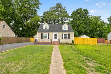 Main picture of 816 Martin Ave
