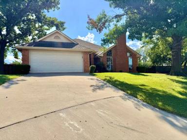 Main picture of 2633 Bauer Dr