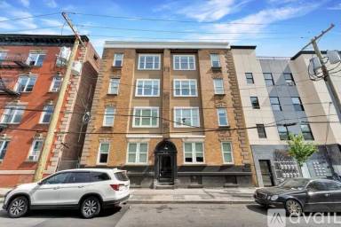 Main picture of 47 49 Carroll St