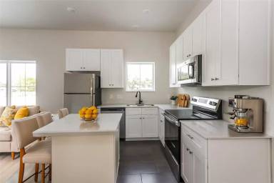 Main picture of 7806 Clearview St