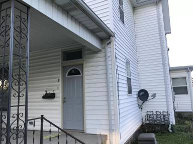 Main picture of 207 S Line St