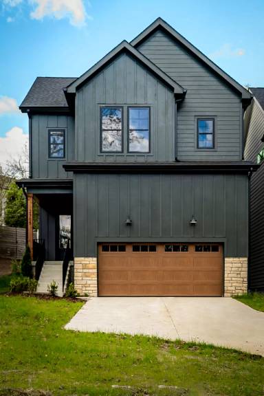 Main picture of 2705 Hawthorne Pl