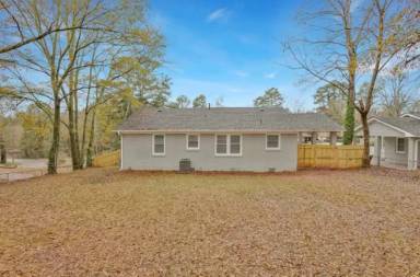 Main picture of 2038 Rebecca Ln