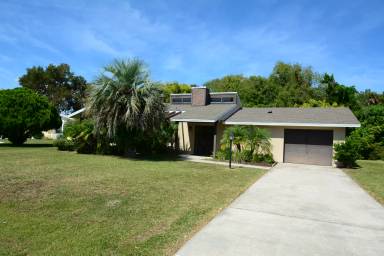 Main picture of 4 Courtney Ct