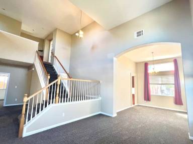 Main picture of 101 Matisse Dr