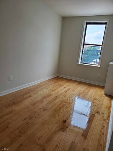 Main picture of 306 64th St