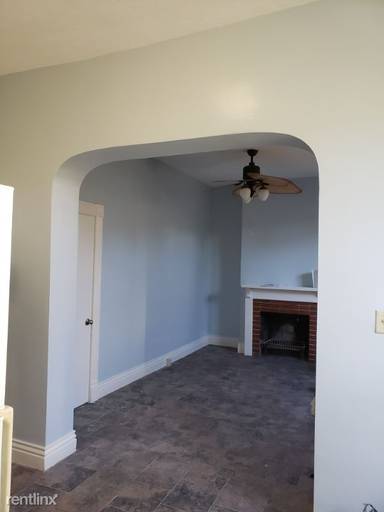 Main picture of 1558 Bardstown Rd