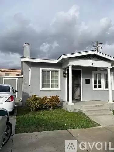 Main picture of 4462 Wightman St