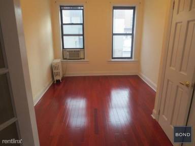 Main picture of 217 E 82nd St