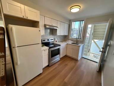Main picture of 153 Sickles Ave