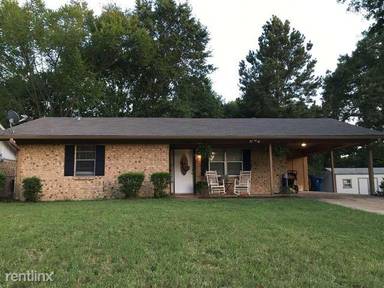 Main picture of 14596 Tucker St N