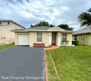 Main picture of 5904 Woodland Point Pl