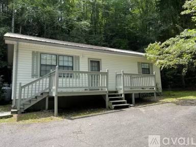 Main picture of 103 Wade Decker Rd