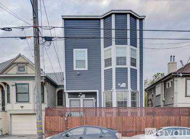 Main picture of 1209 34th St