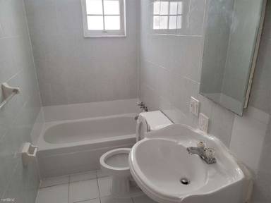 Main picture of 1860 Bay Ridge Ave