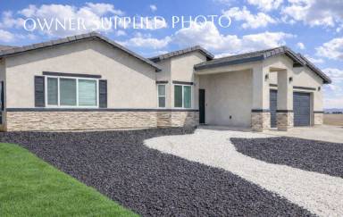Main picture of 1081 Crestview Dr