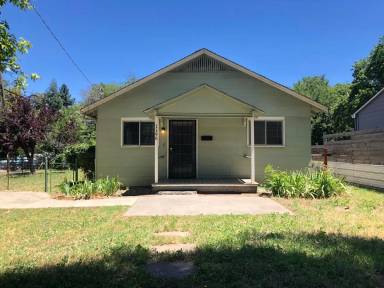Main picture of 1154 Warner St