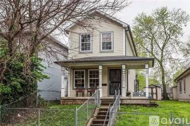 Main picture of 530 N Traub Ave